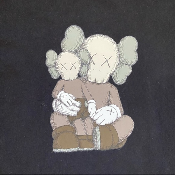 KAWS & Uniqlo Men’s Companion Multi Logo T-Shirt Size XL - Picture 6 of 7